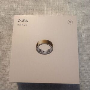 Oura Ring 4 Gold NWT size 9 unopened not registered